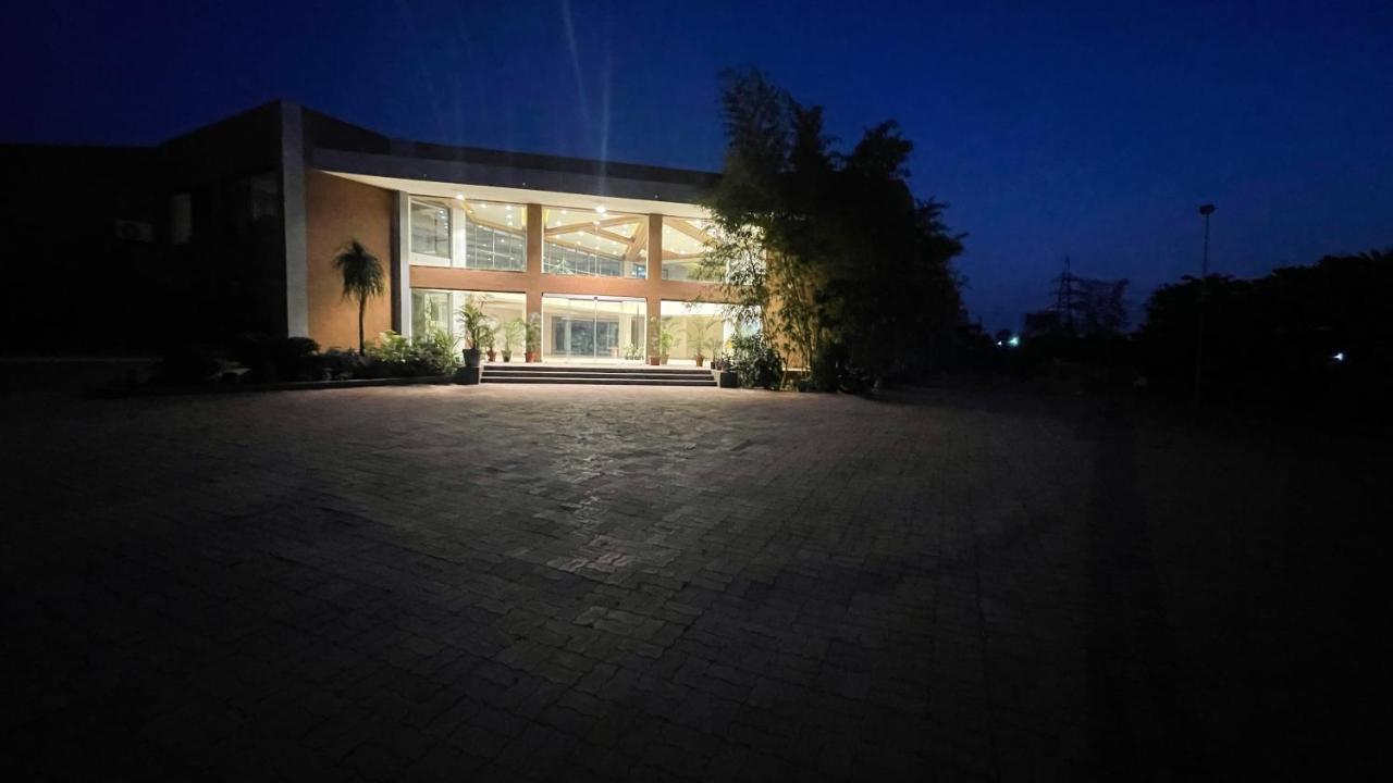 Heaven 7 Hotel & Resort Himatnagar Kültér fotó