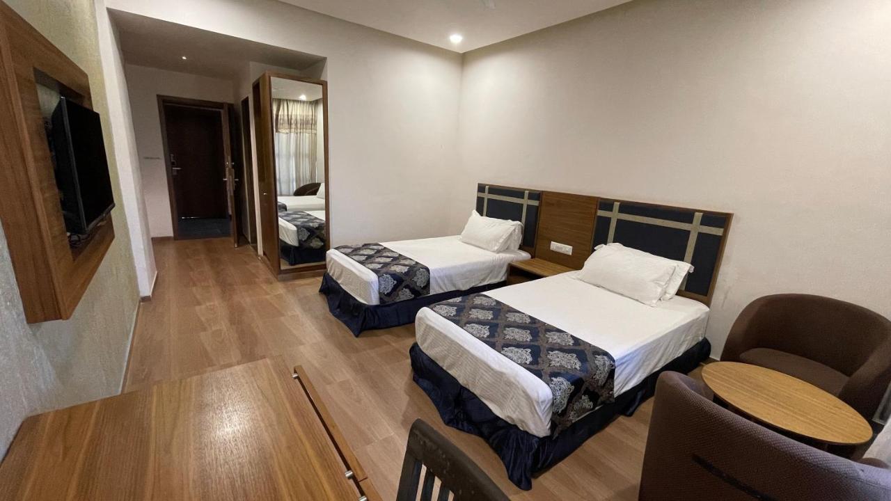 Heaven 7 Hotel & Resort Himatnagar Kültér fotó
