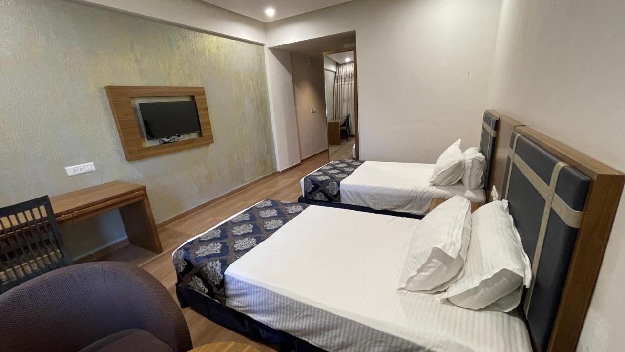 Heaven 7 Hotel & Resort Himatnagar Kültér fotó