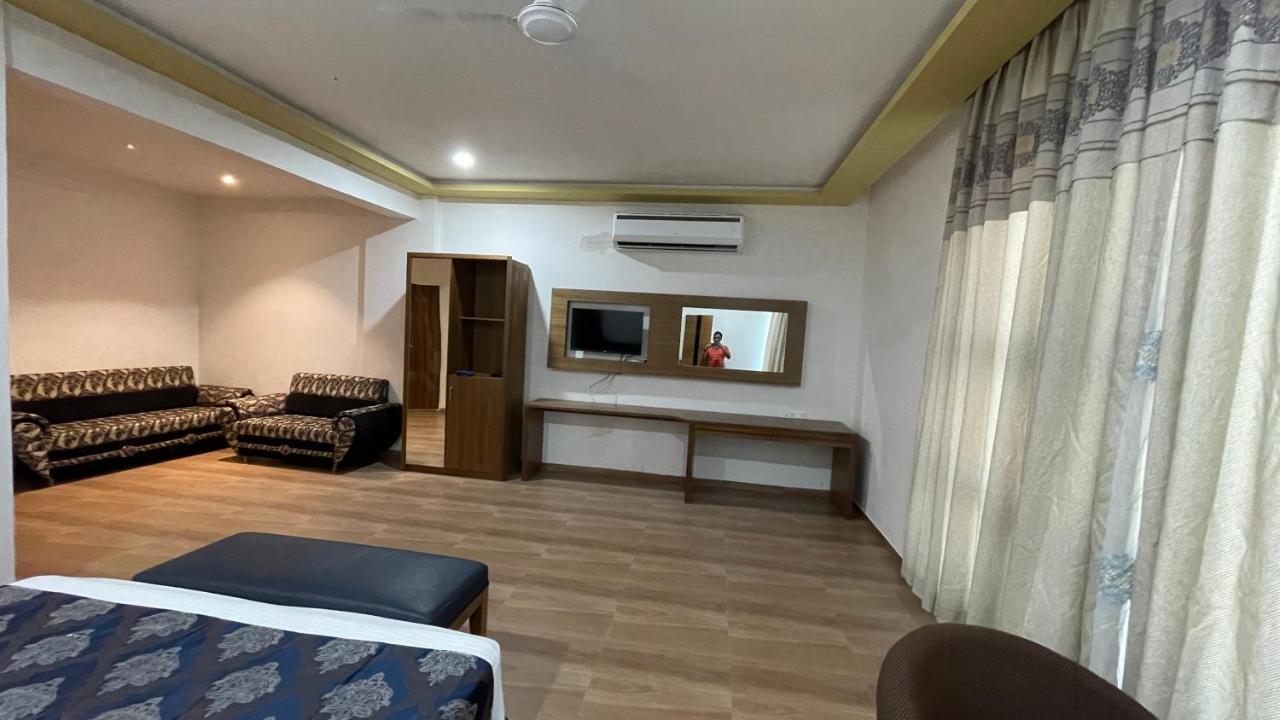 Heaven 7 Hotel & Resort Himatnagar Kültér fotó