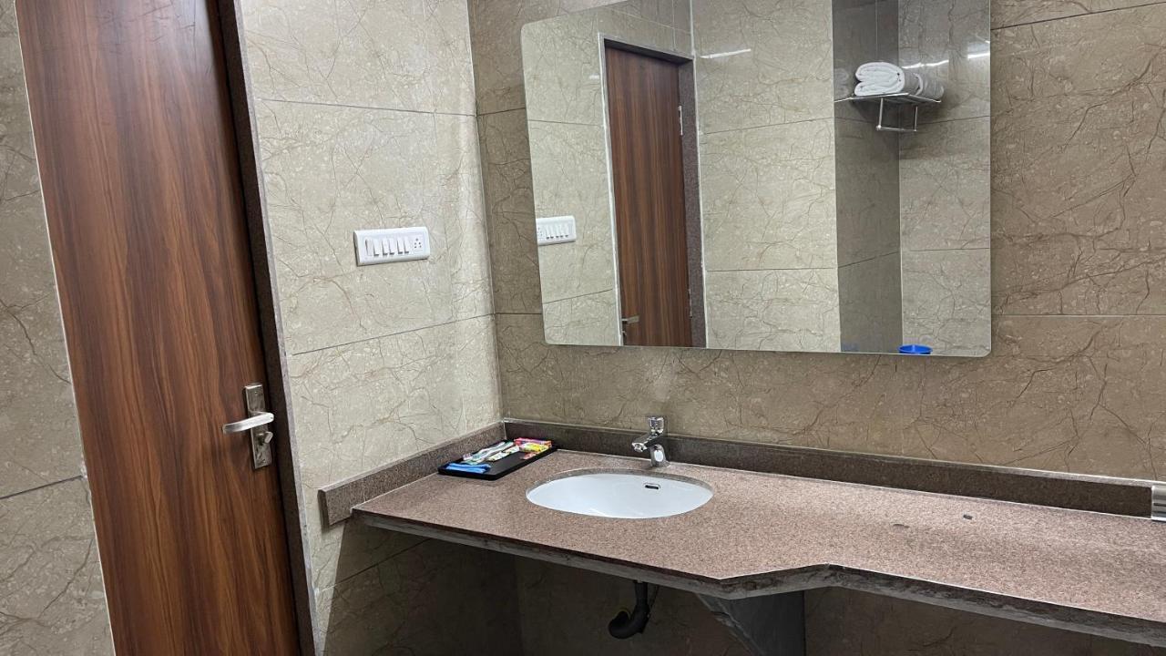 Heaven 7 Hotel & Resort Himatnagar Kültér fotó