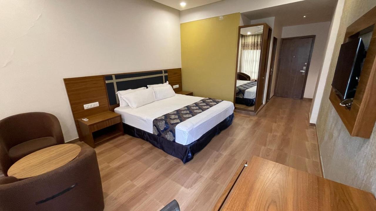Heaven 7 Hotel & Resort Himatnagar Kültér fotó