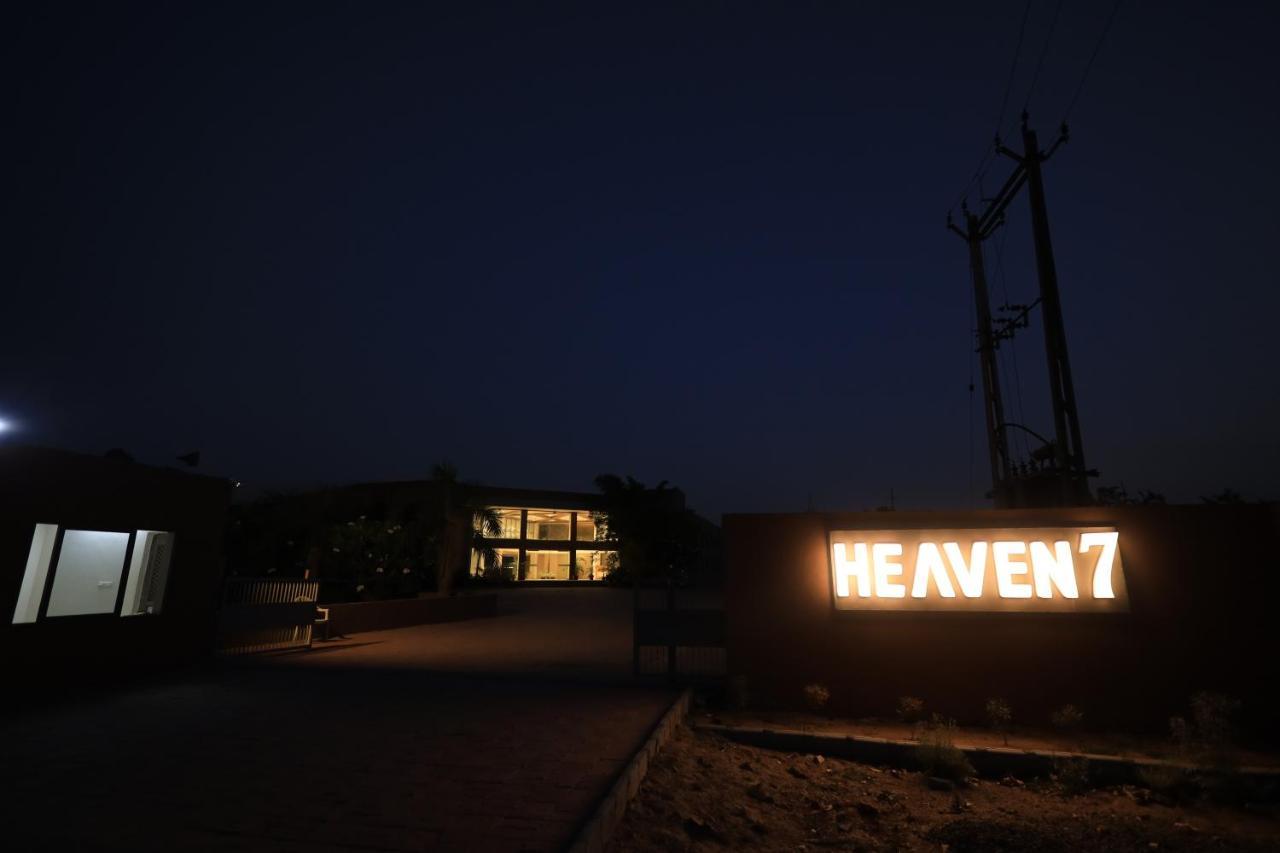 Heaven 7 Hotel & Resort Himatnagar Kültér fotó