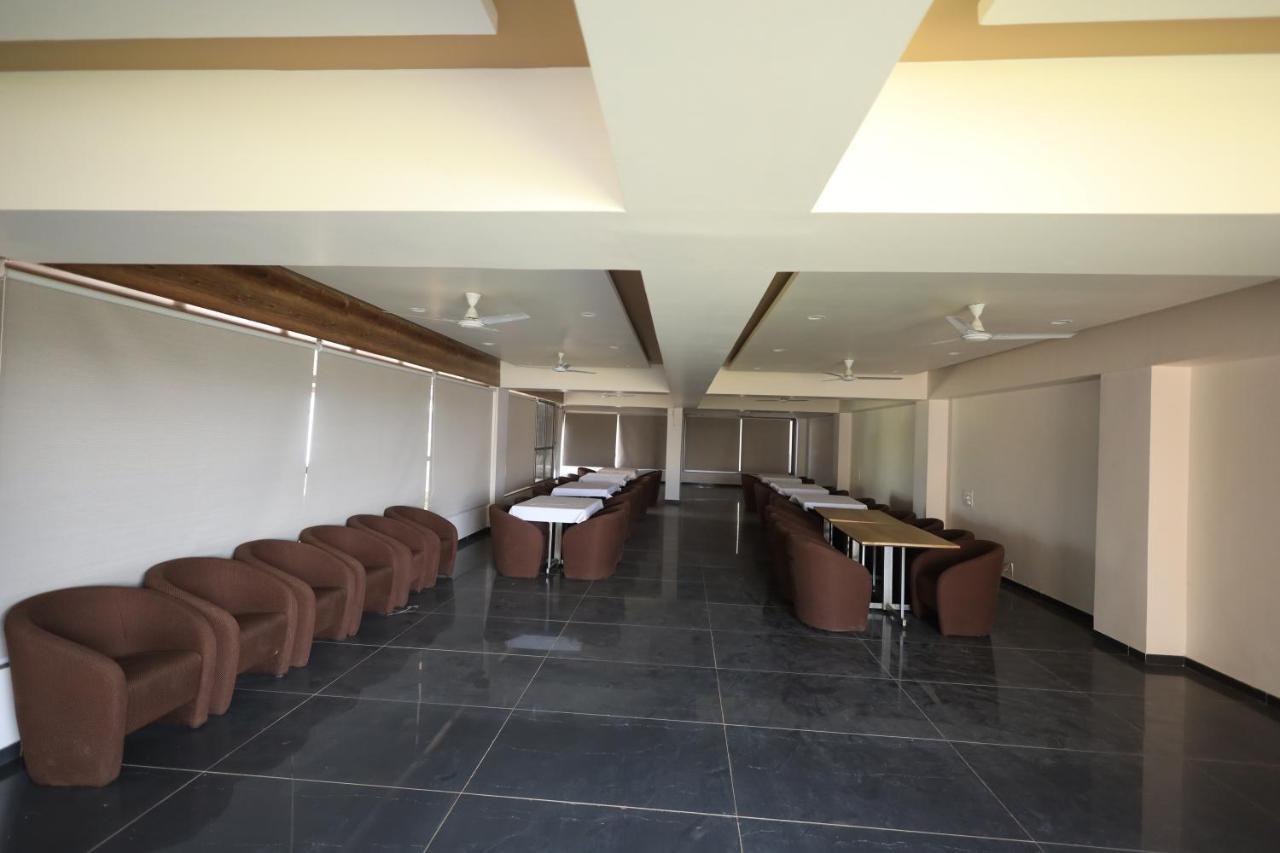 Heaven 7 Hotel & Resort Himatnagar Kültér fotó